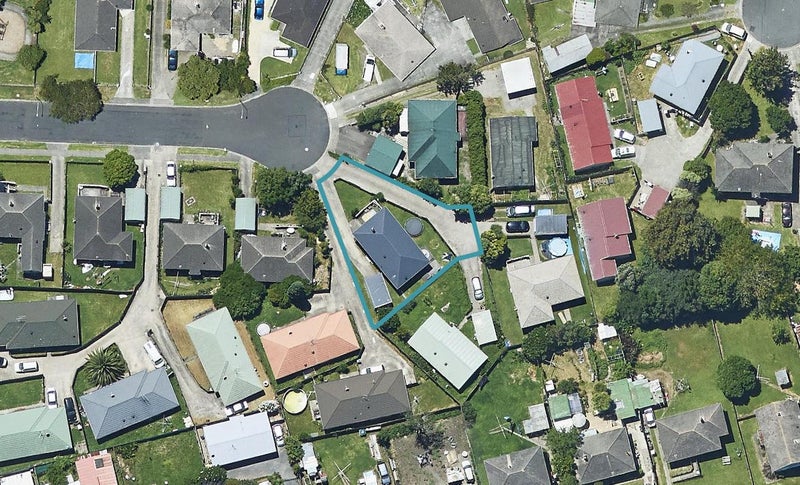 16A Surrey Grove, Parkvale, Tauranga - Carousel 1