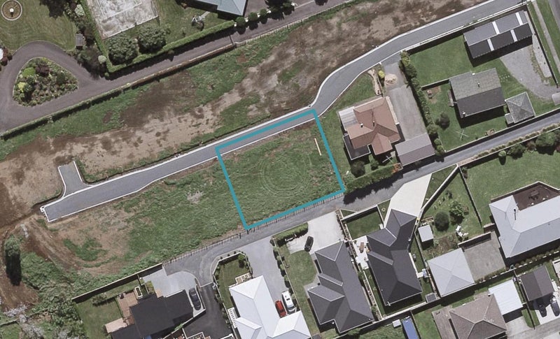 5 Terli Way, Glen Avon, New Plymouth - Carousel 1