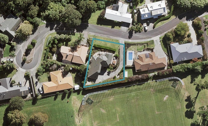 10 Stonedge Lane, Rosedale, Auckland - Carousel 1