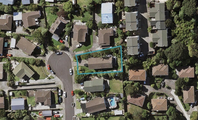 19 Leiden Place, Totara Vale, Auckland - Carousel 1