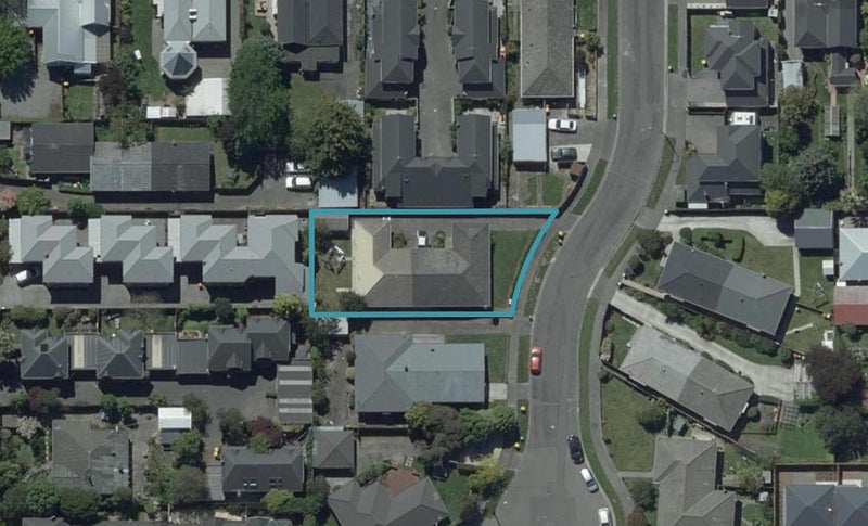 2/4 Trist Place, Edgeware, Christchurch - Carousel 1