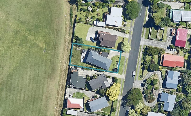 44 Carlton Street, Bellevue, Tauranga - Carousel 1