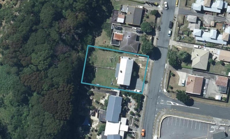 19 Waihemo Street, Waitangirua, Porirua - Carousel 1