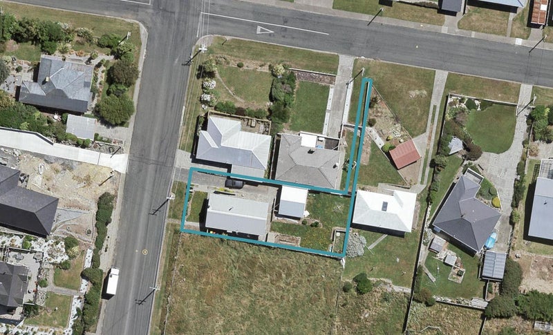 58 Shannon Street, Bluff - Carousel 1