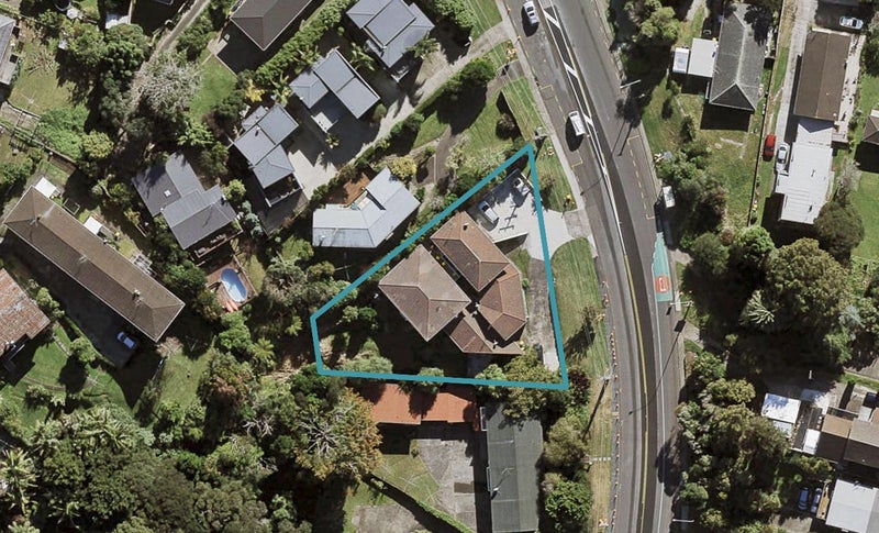 1/92 Lake Road, Northcote, Auckland - Carousel 1