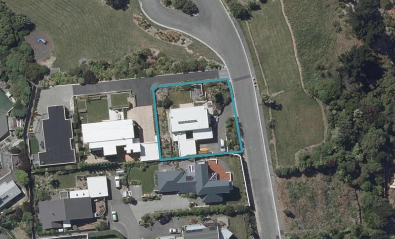 23 Glendevere Terrace, Redcliffs, Christchurch - Carousel 1