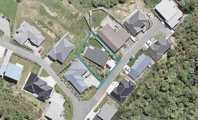 15 Tara Place, Belmont, Lower Hutt - Carousel 1