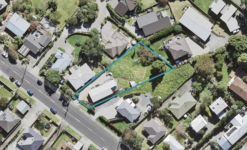 123 Rangatira Road, Beach Haven, Auckland - Carousel 1
