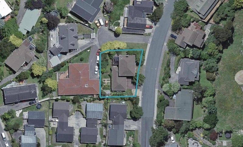 3 Burbank Crescent, Churton Park, Wellington - Carousel 1