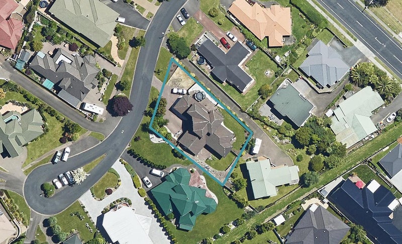 8 Cobbe Place, Pomare, Rotorua - Carousel 1