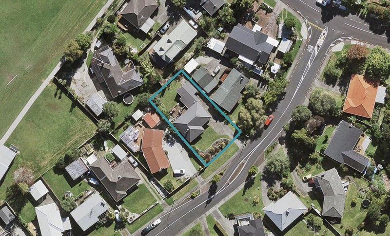 138 Moore Street, Hillcrest, Auckland - Carousel 1