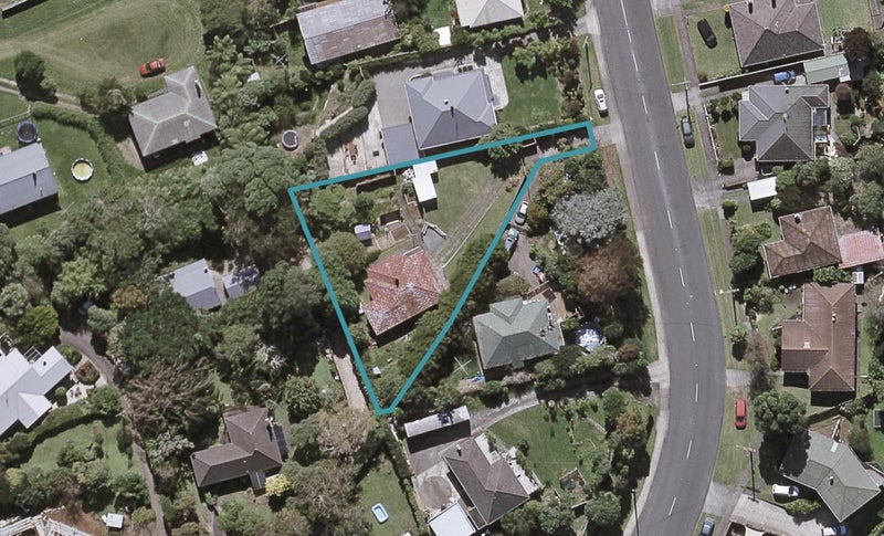 172 Seaview Road, Westown, New Plymouth - Carousel 1