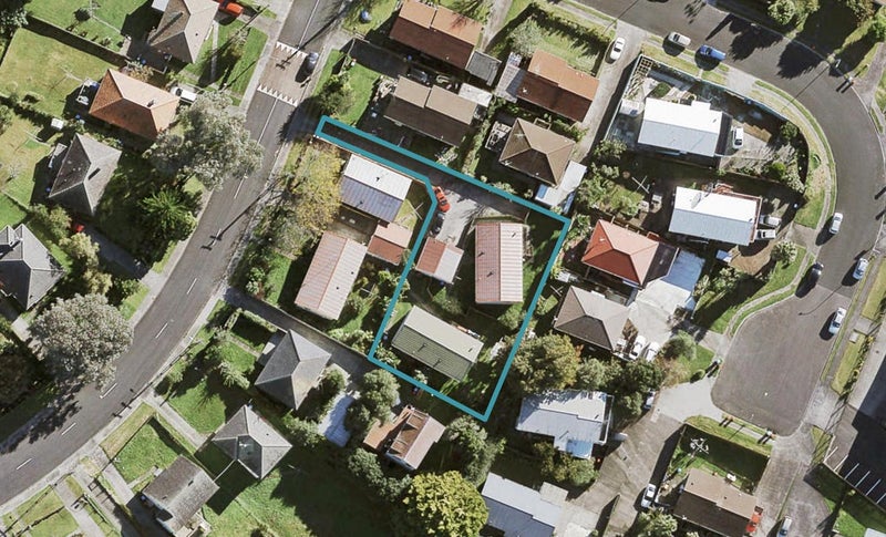 30 Glass Road, Mount Roskill, Auckland - Carousel 1