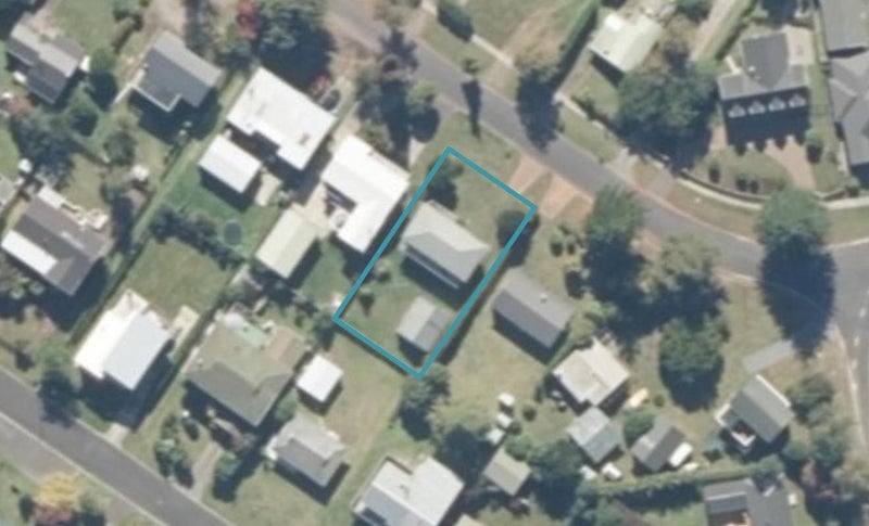 8 Ogilvie Road, Kinloch, Taupō - Carousel 1