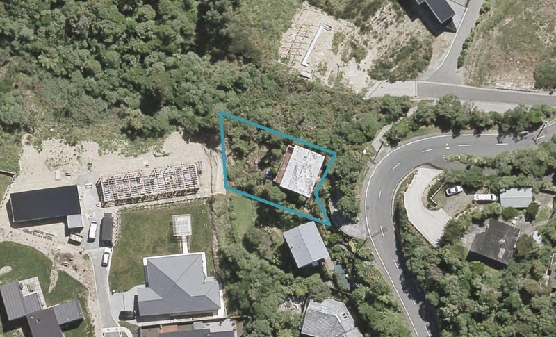 57 Korokoro Road, Korokoro, Lower Hutt - Carousel 1