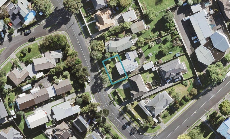 80A Commodore Drive, Lynfield, Auckland - Carousel 1