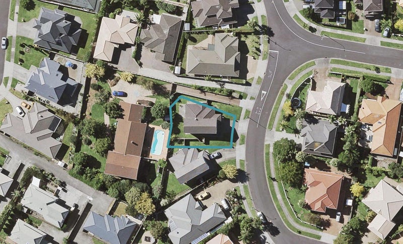 42 Cantora Avenue, Northpark, Auckland - Carousel 1