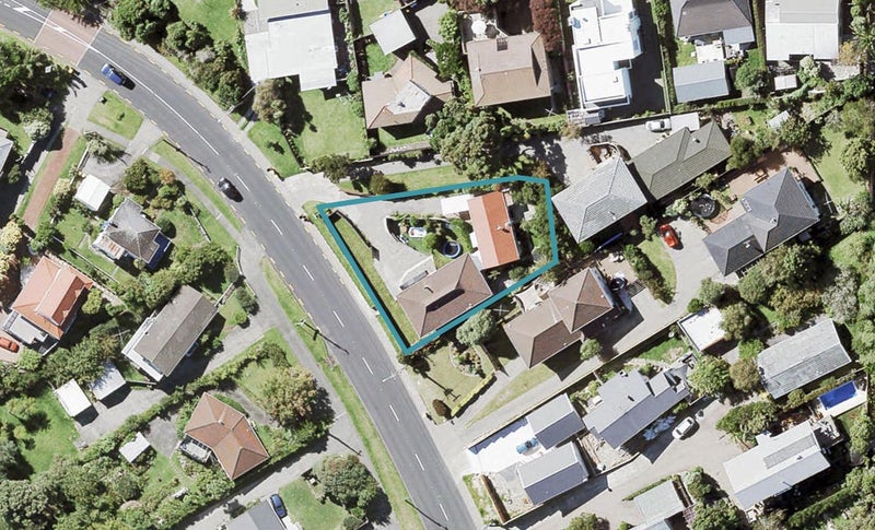 575B Beach RD, Murrays Bay, Auckland - Carousel 1