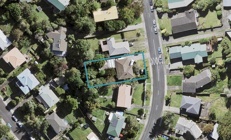 20 Hilling Street, Titirangi, Auckland - Carousel 1