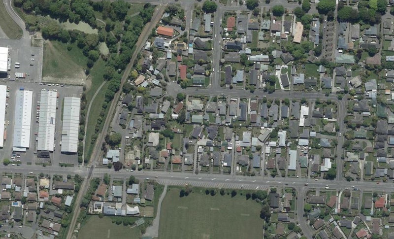 2/1 Leeman Place, Redwood, Christchurch - Carousel 1