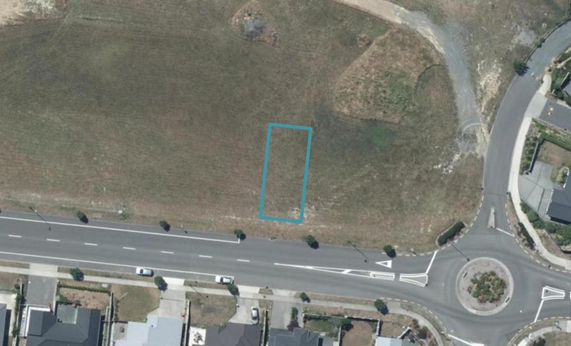 35 Frances Brown Avenue, Aotea, Porirua - Carousel 1