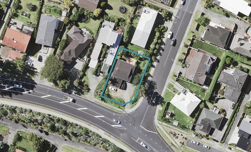 251 East Coast Road, Mairangi Bay, Auckland - Carousel 1