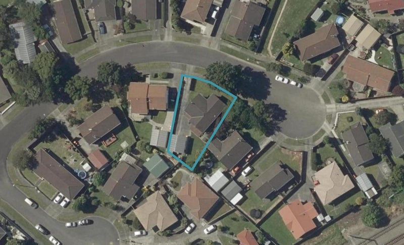 70 Geraldine Crescent, Cloverlea, Palmerston North - Carousel 1