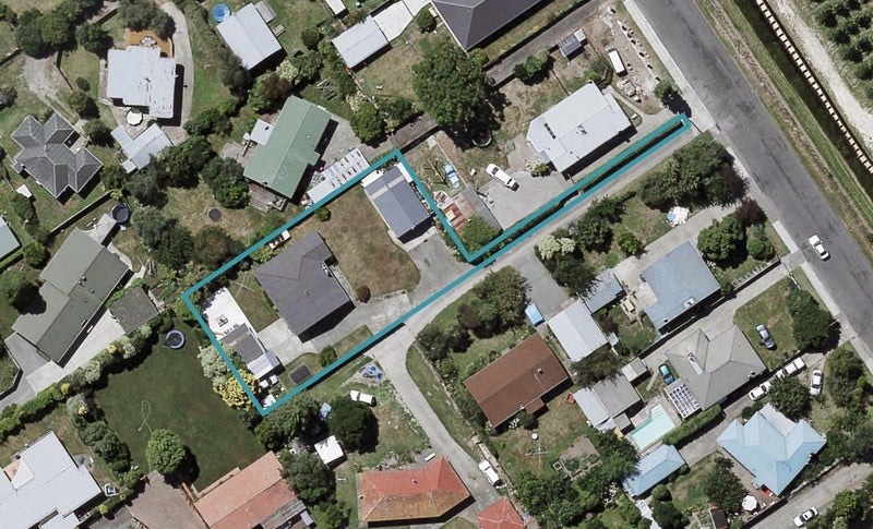 407 Collinge Road, Mayfair, Hastings - Carousel 1