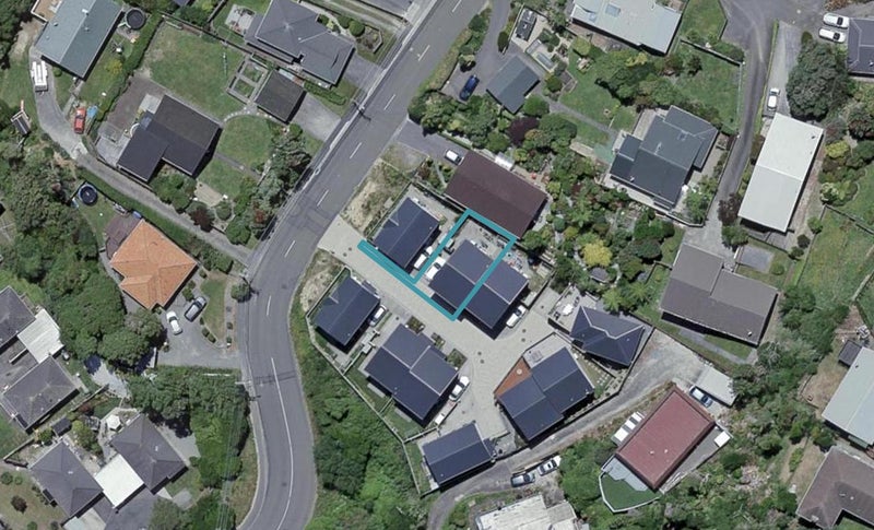 9/20 Glanmire Road, Newlands, Wellington - Carousel 1