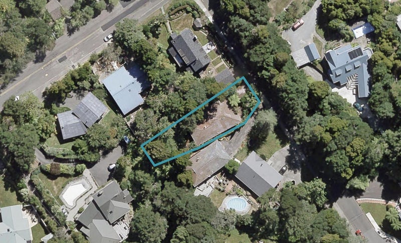 2 Tiniroa Grove, Silverstream, Upper Hutt - Carousel 1
