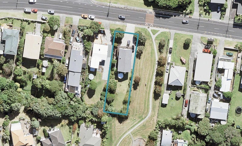 1283 Whangaparaoa Road, Gulf Harbour, Whangaparaoa - Carousel 1