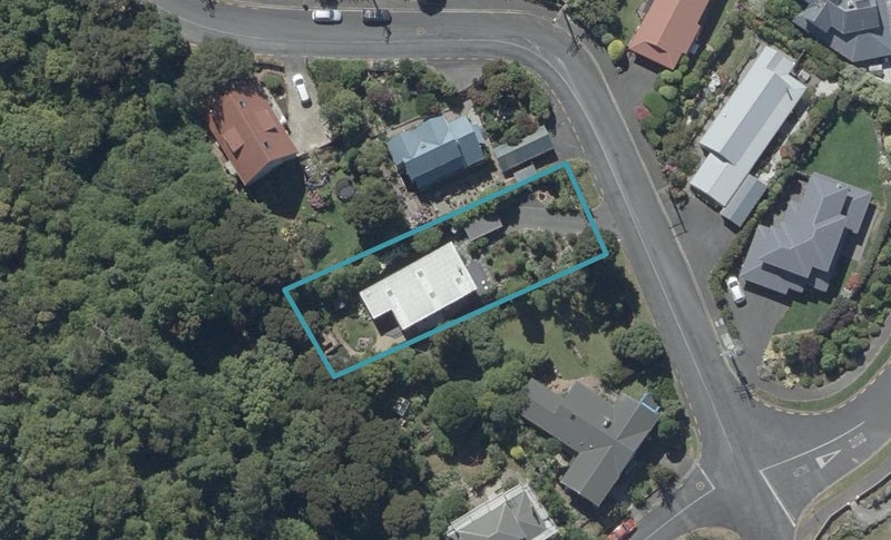 27 Tanner Road, Glenleith, Dunedin - Carousel 1