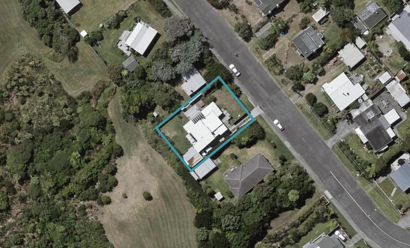 34 Waimea Road, Waikanae Beach, Waikanae - Carousel 1