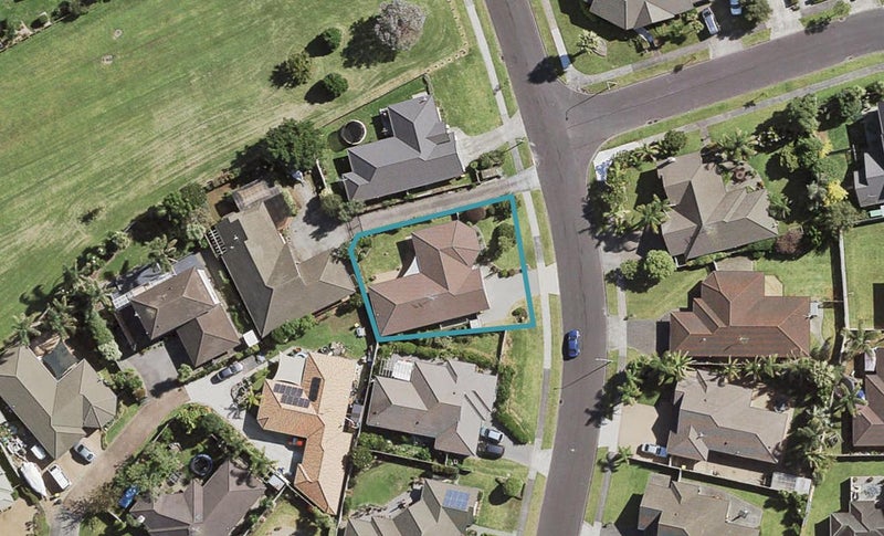 17 Glenross Drive, Wattle Downs, Auckland - Carousel 1