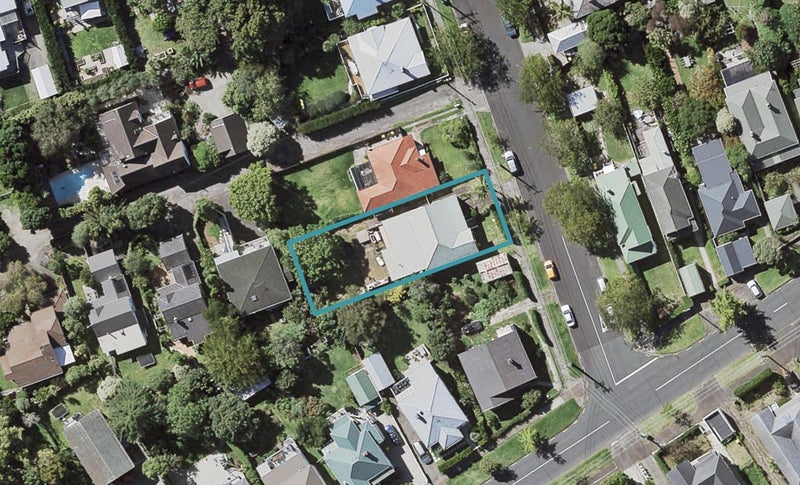 1 Derby Street, Devonport, Auckland - Carousel 1