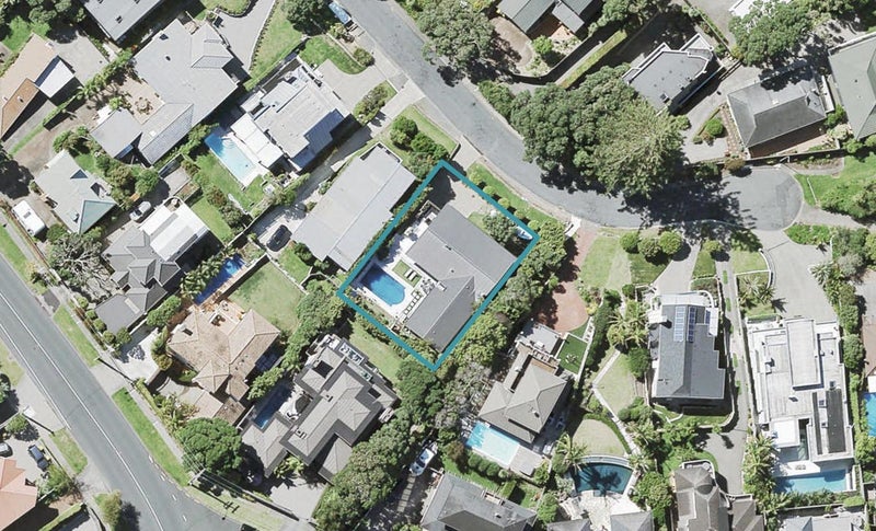 31 Whitby Crescent, Mairangi Bay, Auckland - Carousel 1