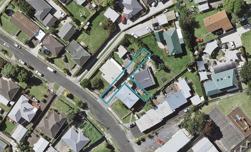 12C Swan Crescent, Pakuranga, Auckland - Carousel 1