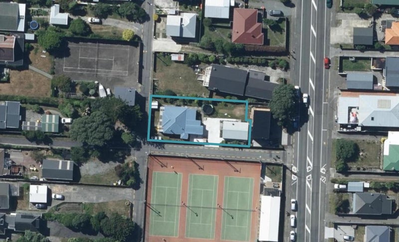 1 Park Avenue, Titahi Bay, Porirua - Carousel 1