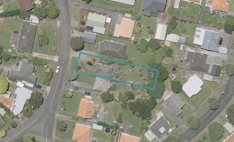5 Hutchison Crescent, Durie Hill, Whanganui - Carousel 1