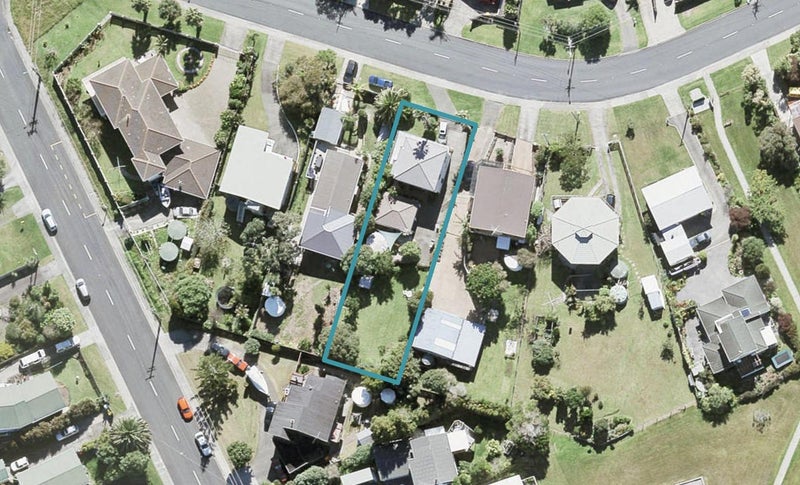 1409 Whangaparaoa Road, Army Bay, Whangaparaoa - Carousel 1