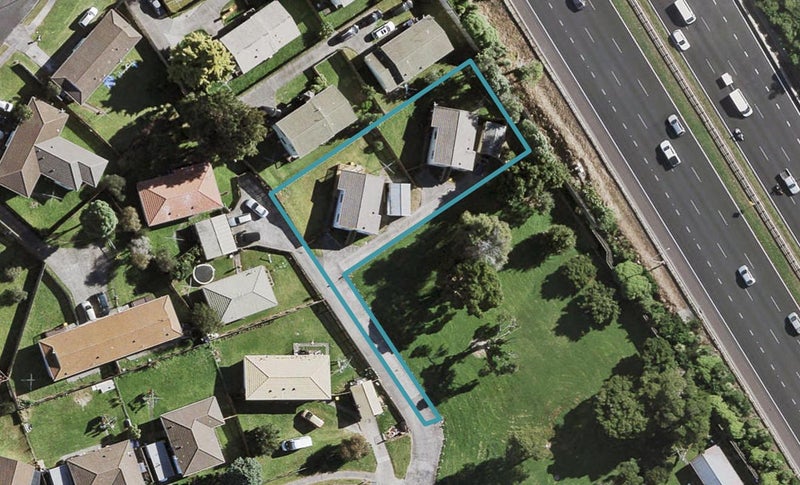 2/20 Azalea Place, Wiri, Auckland - Carousel 1