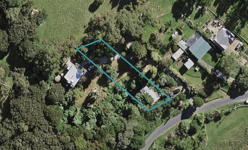 17 Wilma Road, Ostend, Waiheke Island - Carousel 1