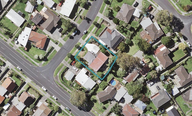 32 Minaret Drive, Bucklands Beach, Auckland - Carousel 1