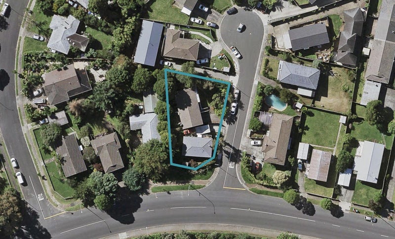2 Ronald Algie Place, Saint Johns, Auckland - Carousel 1