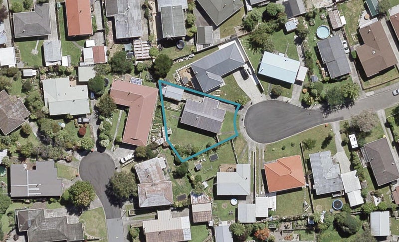 18 Seattle Grove, Totara Park, Upper Hutt - Carousel 1