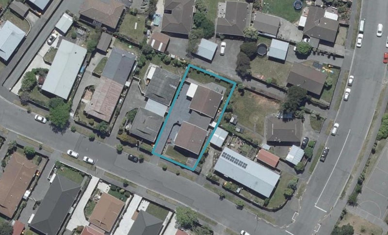 2/4 TAMARISK PLACE, Parklands, Christchurch - Carousel 1