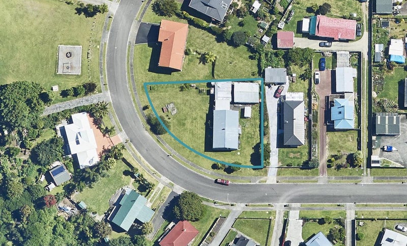 10 Ngaparaoa Drive, Maketu, Te Puke - Carousel 1