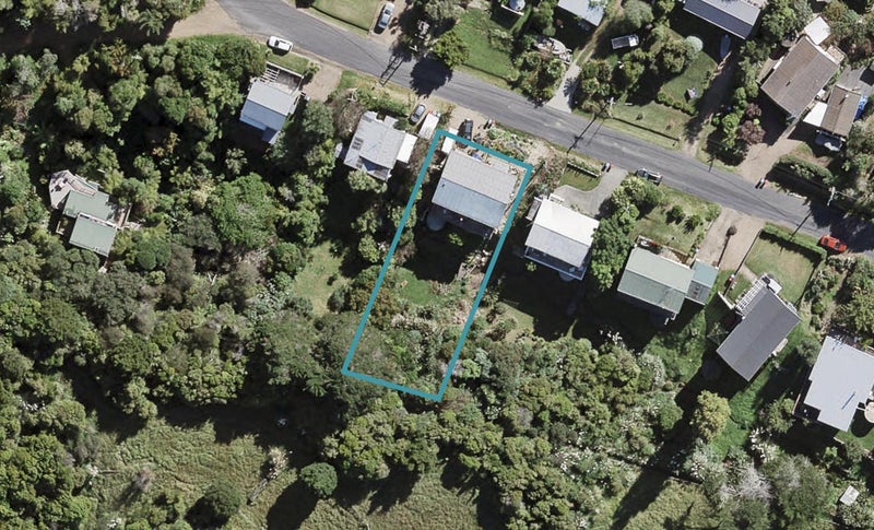 29 Tahatai Road, Oneroa, Waiheke Island - Carousel 1
