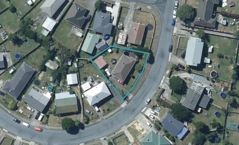 34 Kokiri Crescent, Waitangirua, Porirua - Carousel 1