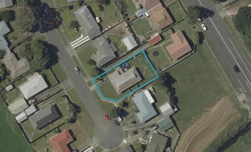 11 Egmont Place, Westbrook, Palmerston North - Carousel 1